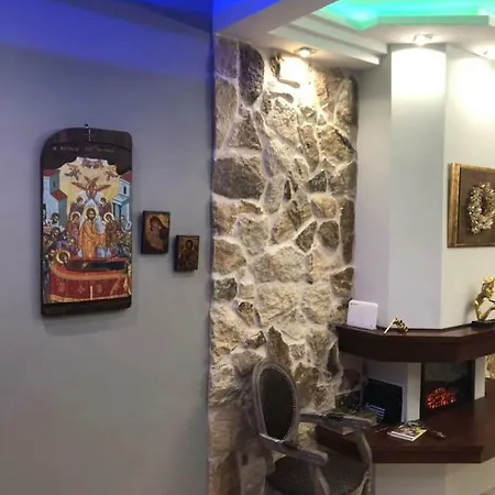 아파트 μesogios Royal Luxury *