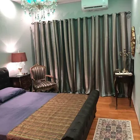 아파트 μesogios Royal Luxury *