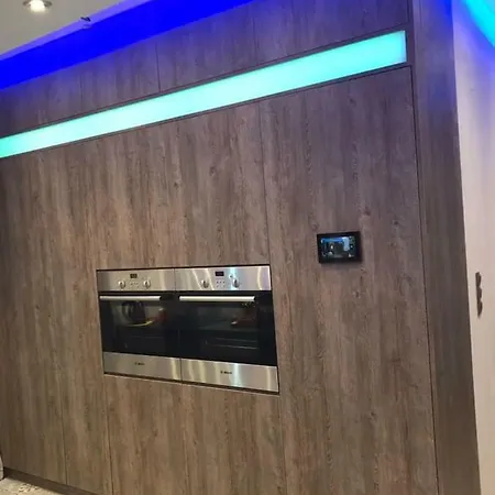 아파트 μesogios Royal Luxury